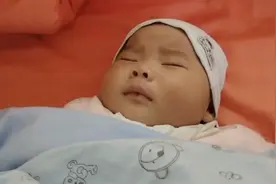 听说这是宝宝在跟上辈子的妈妈道别，所以有幸你选择我，我也爱你