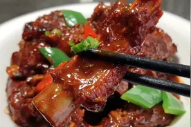 厨师长教你红烧排骨的家常做法，步骤详细，软烂脱骨下酒又下饭视频封面