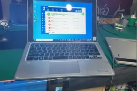 惠普Elite x2 1012 G1  平板电脑视频封面
