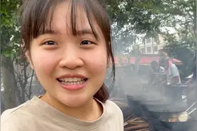 广东妹子首次吃陌生海南农村结婚酒席，十几个锅同时炒菜太震撼视频封面