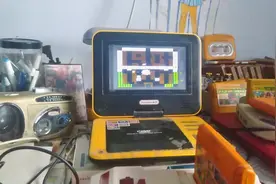 用老旧dvd影碟播放机当显示器，可以连接fc游戏机！算废物利用了视频封面