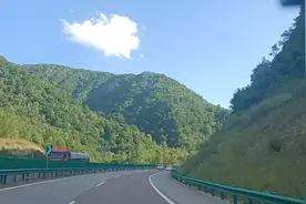 大美六盘山穿越六盘山特长隧道视频封面