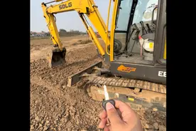 一分钟教会你开挖掘机