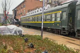 岳阳市洞庭南路历史文化旅游街区今晚灯光秀，岳阳港码头遗址公园视频封面