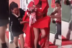 新娘跨火盆合集，最后那个火盆是认真的吗？视频封面