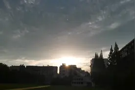 你还记得初入中学的自己吗？少年在军训中成长，经历！痛苦的欢乐