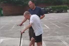 2小时走400米，是这样完成的视频封面