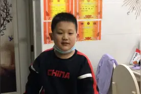 儿子数学成绩下降了，妈妈又买了两套试卷送他，他还不敢告诉爸爸视频封面