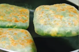 韭菜饼新做法，一擀一折皮薄层又多，不出水不露馅，咬一口满嘴香视频封面