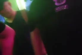 苏州砂舞厅，人山人海，休闲娱乐健身之场所。小姐姐很漂亮。