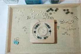 手工串珠 || 黑白世界-琉璃珠手链，夏日必备单品