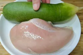 萝卜和鸡胸肉真是绝配，教你个从没吃过的做法，简单营养，特解馋