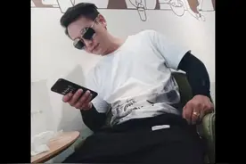 招聘4.2米货车司机
有快递行业运输工作者优先
工作地址：闽侯视频封面