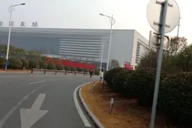 信阳东站火车站视频封面