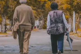 感谢爸爸妈妈的养育之恩，我们已经长大成家，要孝敬爸爸妈妈！视频封面