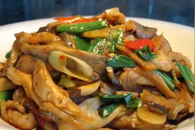厨师长教你炒平菇的家常做法，步骤详细，鲜嫩入味下酒又下饭视频封面