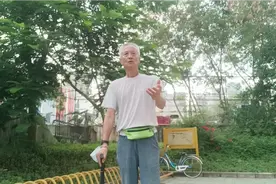 9月9日，背诵毛主席诗词沁园春长沙一首，怀念伟大领袖毛主席！