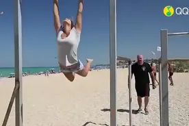 女汉子街头健身，血脉偾张视频封面