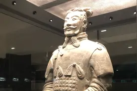 秦始皇兵马俑一号、二号坑小哥使出浑身解数详细解说来龙去脉视频封面