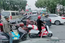 国家提醒储存过冬日常用品，柯桥亚太粮油市场抢米盛况！😂😂视频封面