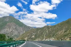 甘肃陇南进入四川阿坝州，九寨沟方向视频封面