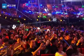 杨紫张一山互动日常视频封面