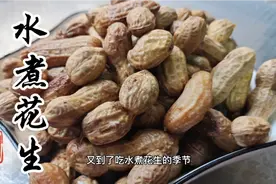 蒜香水煮花生的做法，记住这几个小窍门，花生粉糯入味不发黑