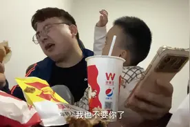 喊婆娘再也不要回家了，反手就被儿子一耳光视频封面