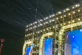 宿州一文艺演出团在蒿沟，女杂技演员高空表演时失误坠落！！！视频封面