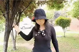腰围大了一圈，闲置的半身裙怎么办？阿芳教你改造它。