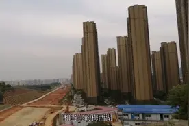 长沙市望城区未来十年最黄金的地段，可以和梅西湖媲美视频封面