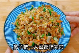 高中生10分钟早餐，早上多睡一会做了份热气腾腾的早餐，吃的真香