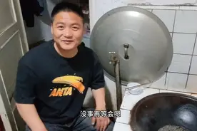 今天炒蕨菜吃，去年没有经验，炒出来好苦，用油渣炒出来好香视频封面