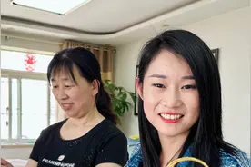 婆婆生日快到了，儿媳妇送9600多的金镯子当礼物，太体贴了视频封面