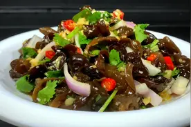 凉拌木耳既安全又好吃的做法，清脆爽口又解腻，泡好只需10分钟视频封面