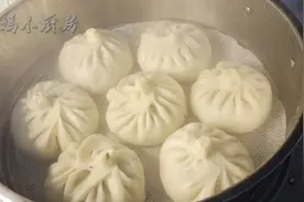 慢妈教你做北方大包子，发面，调馅，详细讲解，新手一看就会视频封面
