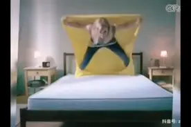 国外不靠谱的妈妈，恶搞娃娃视频封面