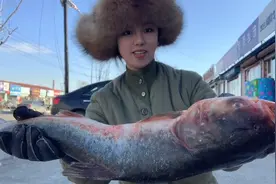 渔民送来两条10斤野生大鱼，十分鲜活，这么大的鱼怎么做才好吃？视频封面