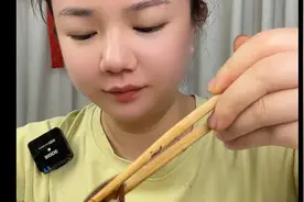 看别人吃夹沙肉好馋，买回来了，甜糯糯还怪好吃的视频封面