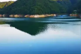 我是客家人，我来自广东省肇庆市广宁县北市镇，我爱我的家乡