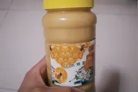 生活好了，人们开始注重健康，常喝蜂蜜水提高人体免疫力及好处多视频封面