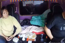 卡车夫妻日常斗嘴之说你胖，你还真喘上了啊视频封面