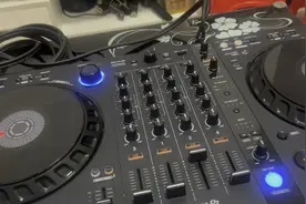 如何教大家成为一名出色的酒吧DJ视频封面