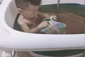宝宝湿疹太严重，我们怎么护理每天坚持按摩操抚触，不要用沐浴露视频封面