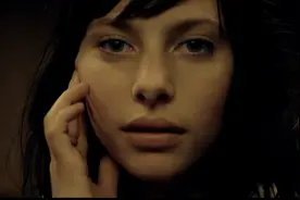 偏执的母亲，把女儿做成了跳舞机器