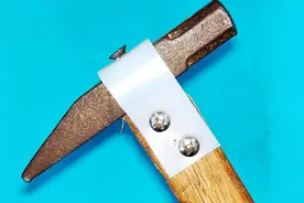 木头手柄和锤头脱离怎么办？教你用5颗螺丝上紧，再也不会裂开了视频封面