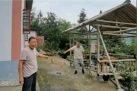 退休后隐居田园，跟五湖四海的人做朋友，这样的生活状态让人羡慕视频封面