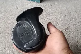 喇叭不响了，不要着急换新的，教你不花一分钱调个螺丝就修好。视频封面