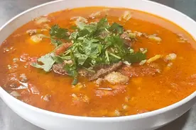 蕃茄牛腩汤，汤香味浓营养丰富又健康！家庭做法与您分享