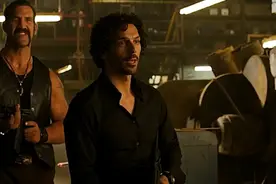 几个陌生人组建了家庭，没想到最后真成了一家人视频封面